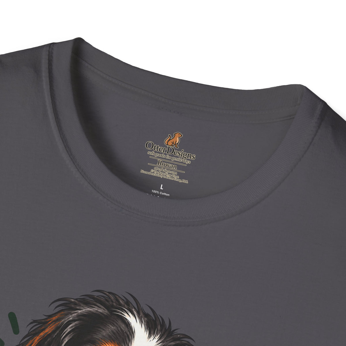 Cavy Play Mode tricolor Cavalier King Charles Spaniel T-shirt in charcoal